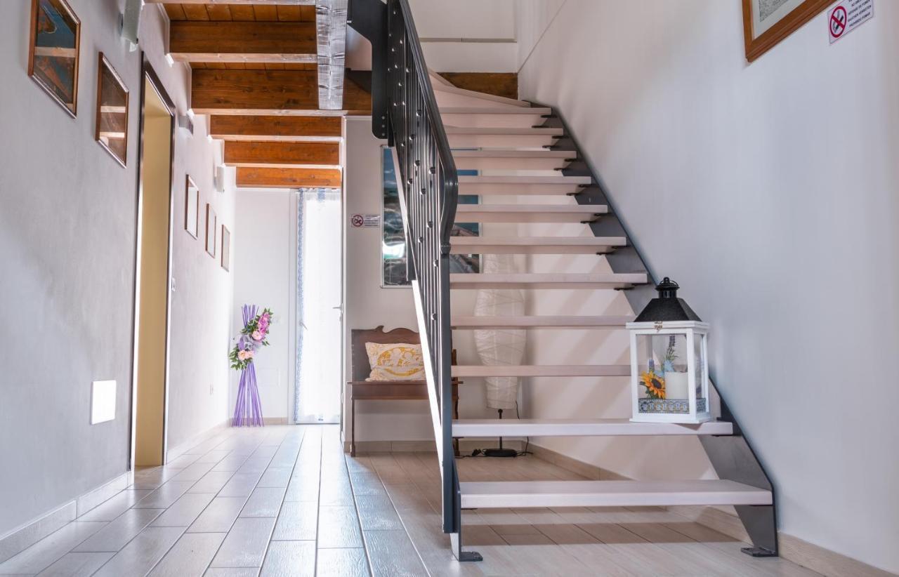 コマッキオ La Casa Di Santino Bed & Breakfast エクステリア 写真